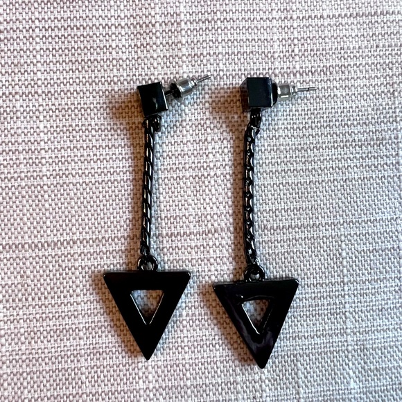 Geometric Gun-metal Chain Lariat Necklace & Earrings Set - Picture 4 of 5